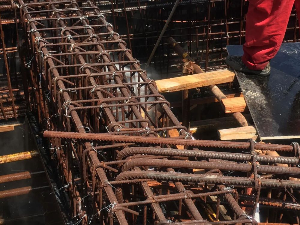 工地鋼筋生銹怎么辦？